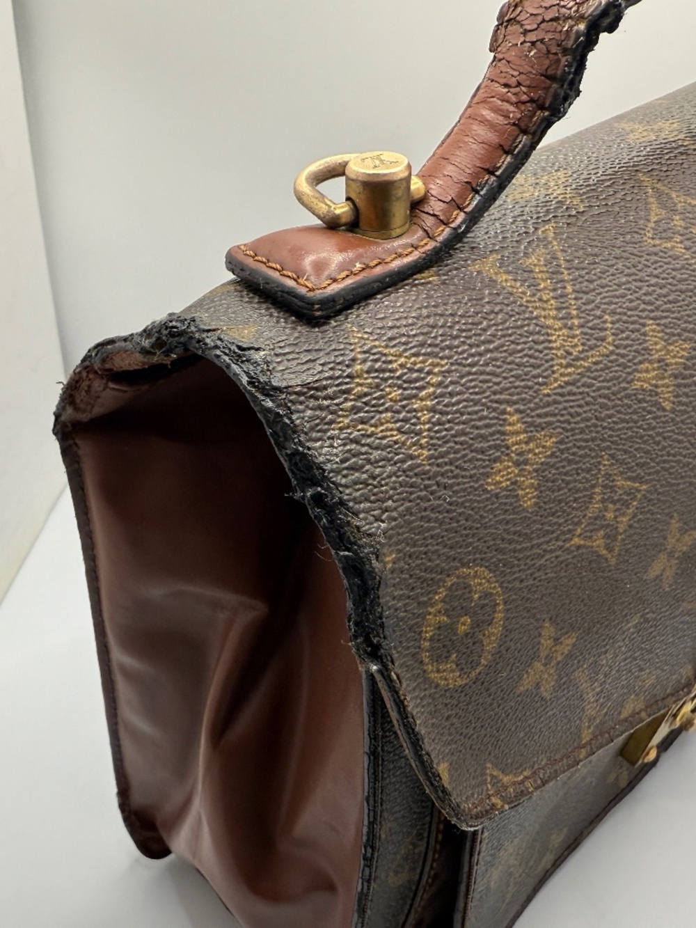 LOUIS VUITTON MONCEAU MONOGRAM BAG! - Picture 4 of 17